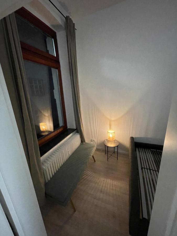 Retro Appartement Im Herzen Von Koeln Deutz Exterior photo