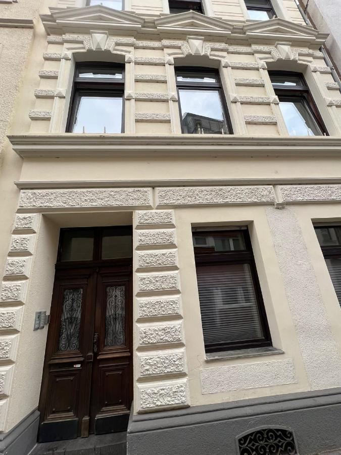 Retro Appartement Im Herzen Von Koeln Deutz Exterior photo